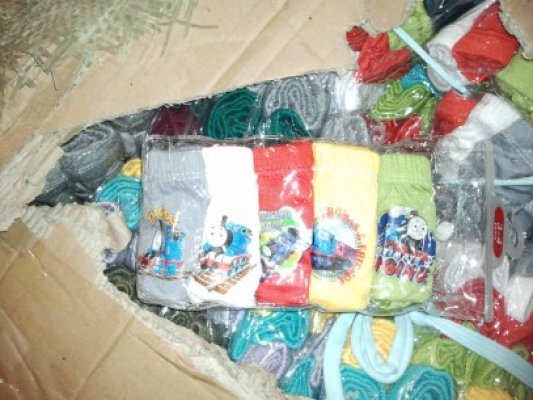 Container cu ceasuri şi chiloţi, confiscate în Portul Sud Agigea